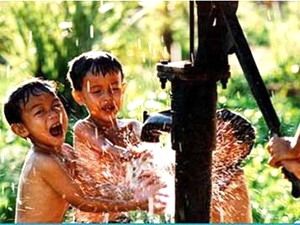 ຫວຽດນາມ ໂຮມຊຸມນຸມຕອບສະໜອງວັນຊັບພະຍາກອນນ້ຳໂລກ 22/3